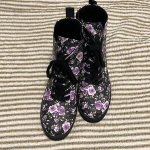 Women’s boots